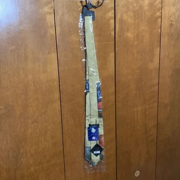 🦅 EAGLES WINGS 🦅 NORTH CAROLINA MAN’S TIE 🆕🩵 - Picture 5 of 9